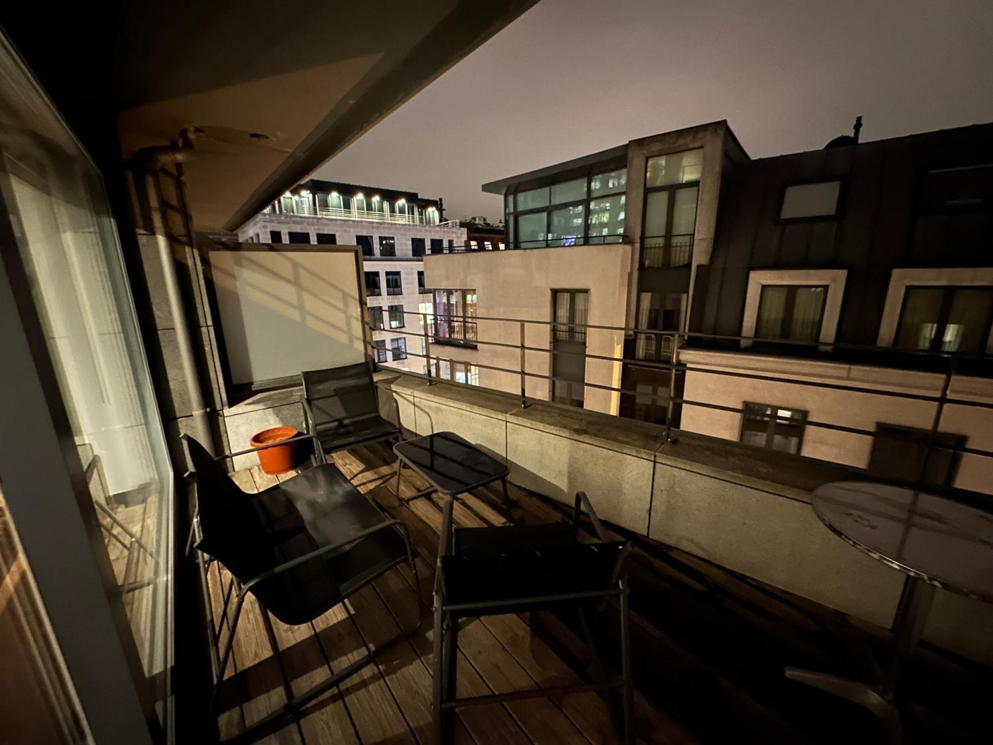 Apartment With Balcony In Brussels Center Dış mekan fotoğraf